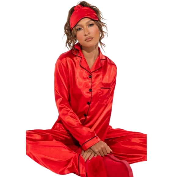 AKRIA SEX WITH ME SO AMAZING RED PAJAMAS - Picture 4 of 8